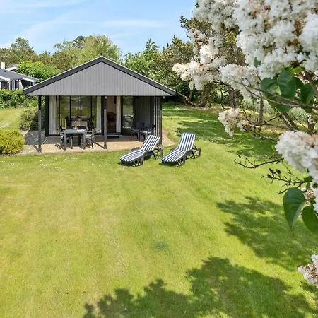 Veljan - 400m From The Sea By Interhome Feriehus