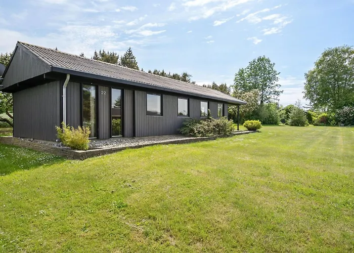 Veljan - 400m From The Sea By Interhome Feriehus *