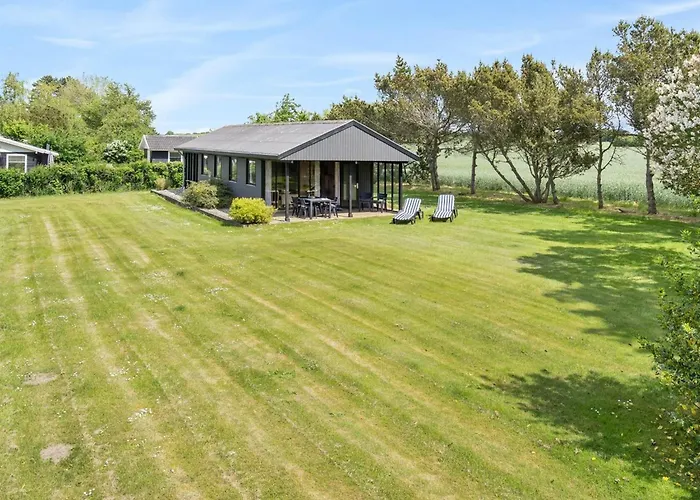 Veljan - 400m From The Sea By Interhome Feriehus Bogense