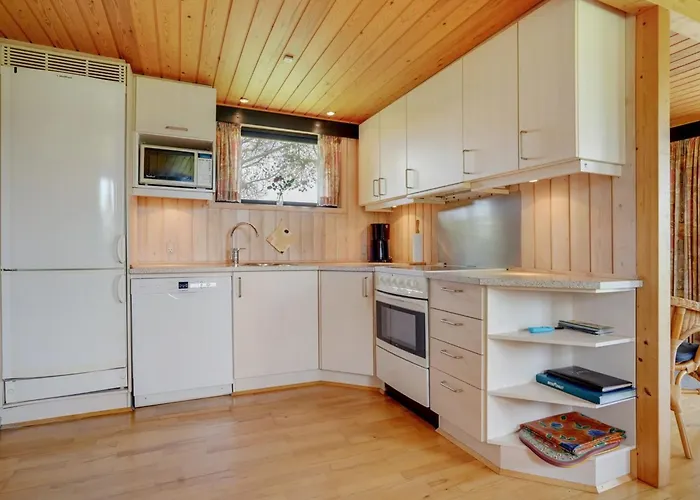 Veljan - 400m From The Sea By Interhome